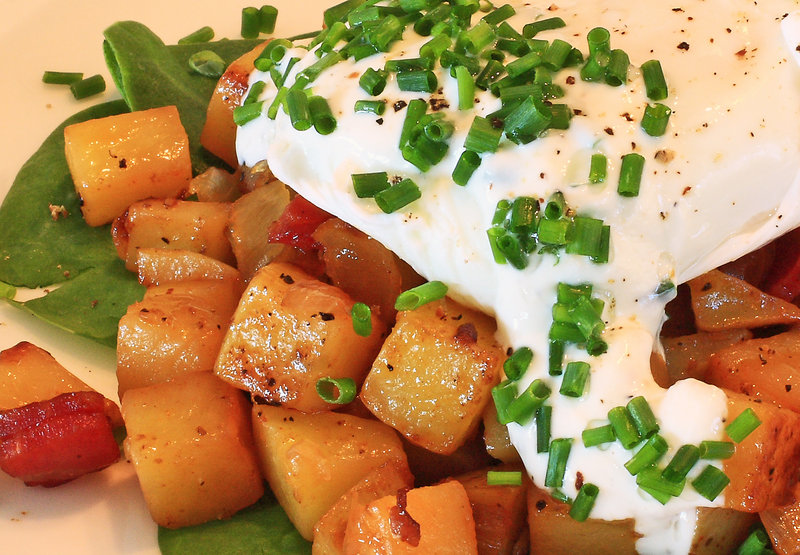 Poached eggs on hash