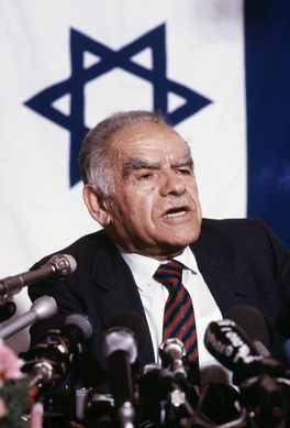In this April 29, 1987, file photo, Israeli Premier Yitzhak Shamir speaks at a press conference he gave in Paris at the end of a three-day official visit to France.
