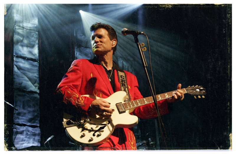 Chris Isaak’s concert is from 7:30 to 9 p.m. Saturday at Discovery Park in Freeport.