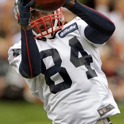 New England Patriots wide receiver Deion Branch (84)