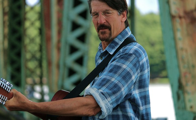 Peter Alexander plays Hoxter’s in Hallowell on Aug. 31.