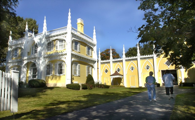 Visitors prepare to tour the Wedding Cake House in 2005 during a benefit for victims of Hurricane Katrina.
