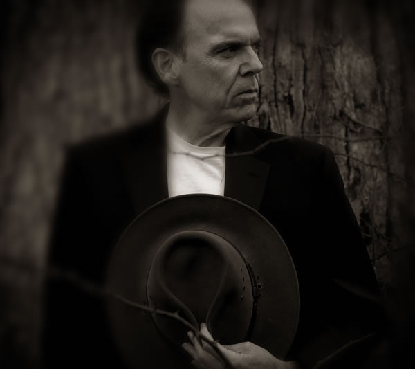Roots rocker John Hiatt and The Combo perform on Monday at the Stone Mountain Arts Center in Brownfield.