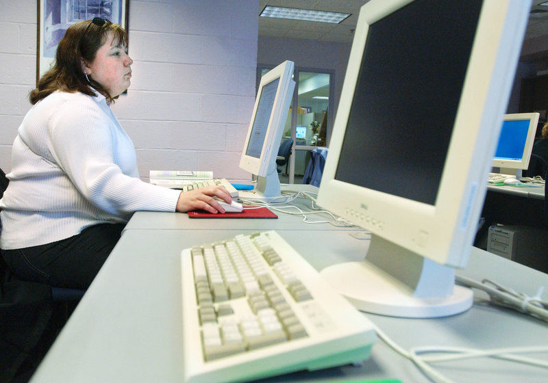 A student takes a computer class at the Sanford Center of the University College of Maine System in 2004. Maine needs to do more to train residents in the use of computers and other skills that employers are seeking, the state’s labor commissioner says.