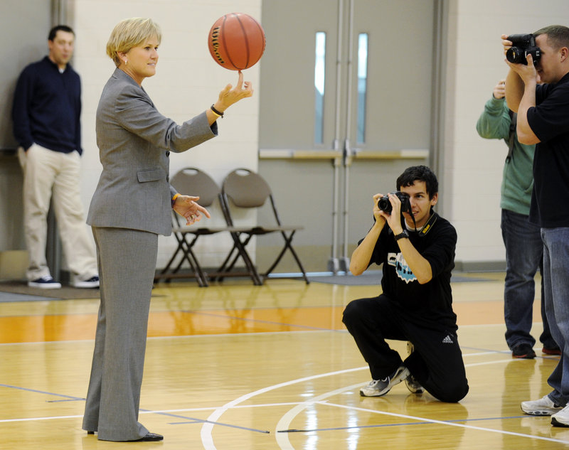 Holly Warlick, the first Tennessee female athlete to have her number retired, is uniquely suited to take over the coaching reins at her alma mater.