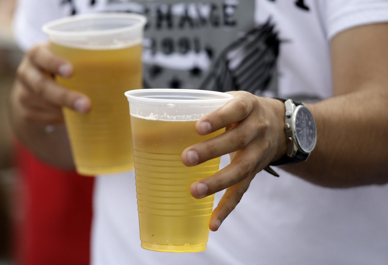 A 12-ounce beer contains 150 calories, slightly more than a can of regular Coca-Cola. But New York has no plans to add super-sized alcoholic drinks to a ban on big sodas.