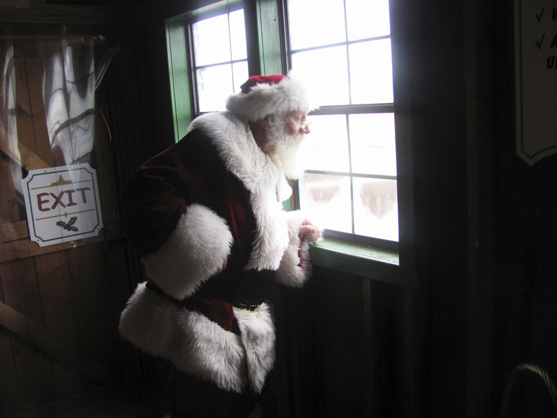 Santa Claus, aka Rob Hoffman of Rangeley, prepares Friday to greet the hundreds of children expected to visit President’s Park, a national park in Washington.