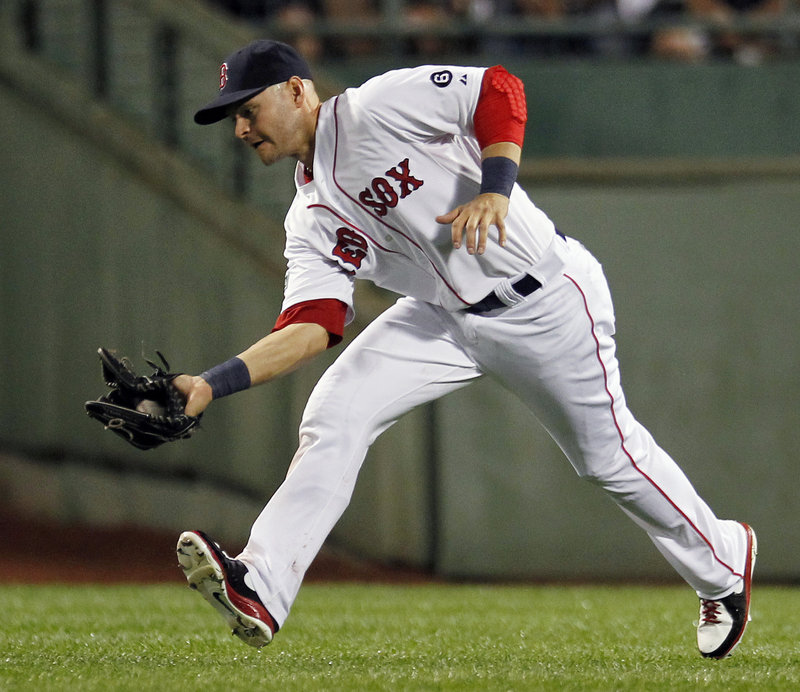 Former Red Sox outfielder Cody Ross has agreed to a three-year contract with the Arizona Diamondbacks.