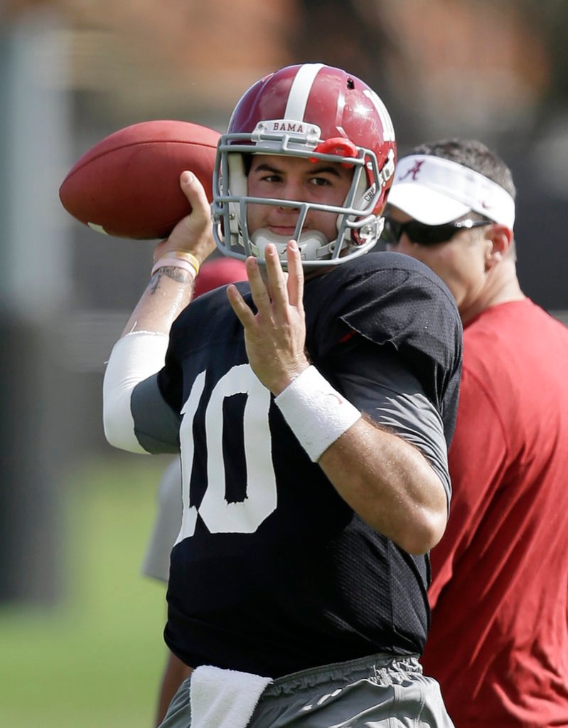AJ McCarron and his Alabama teammates are trying to become the first school to win consecutive BCS championships.