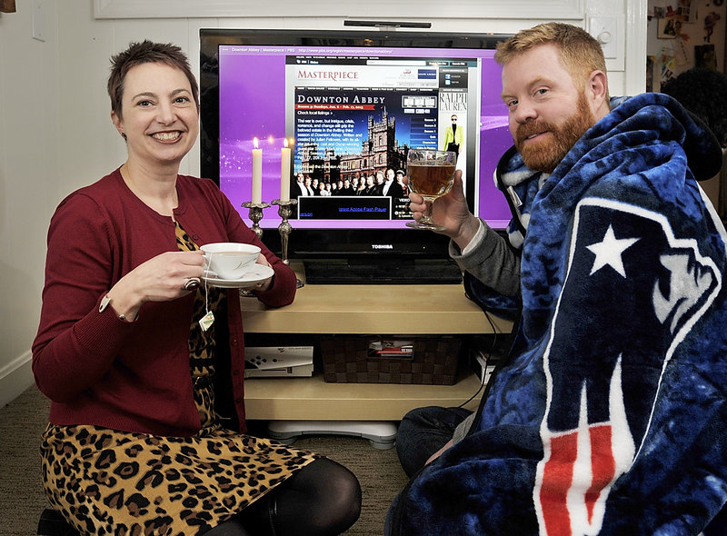 Gillian and Jim Britt have solved their differences on whether they'll watch 'Downton Abbey' or the Patriots in the AFC Championship on Sunday: Using a picture-in-picture feature, they'll watch both.