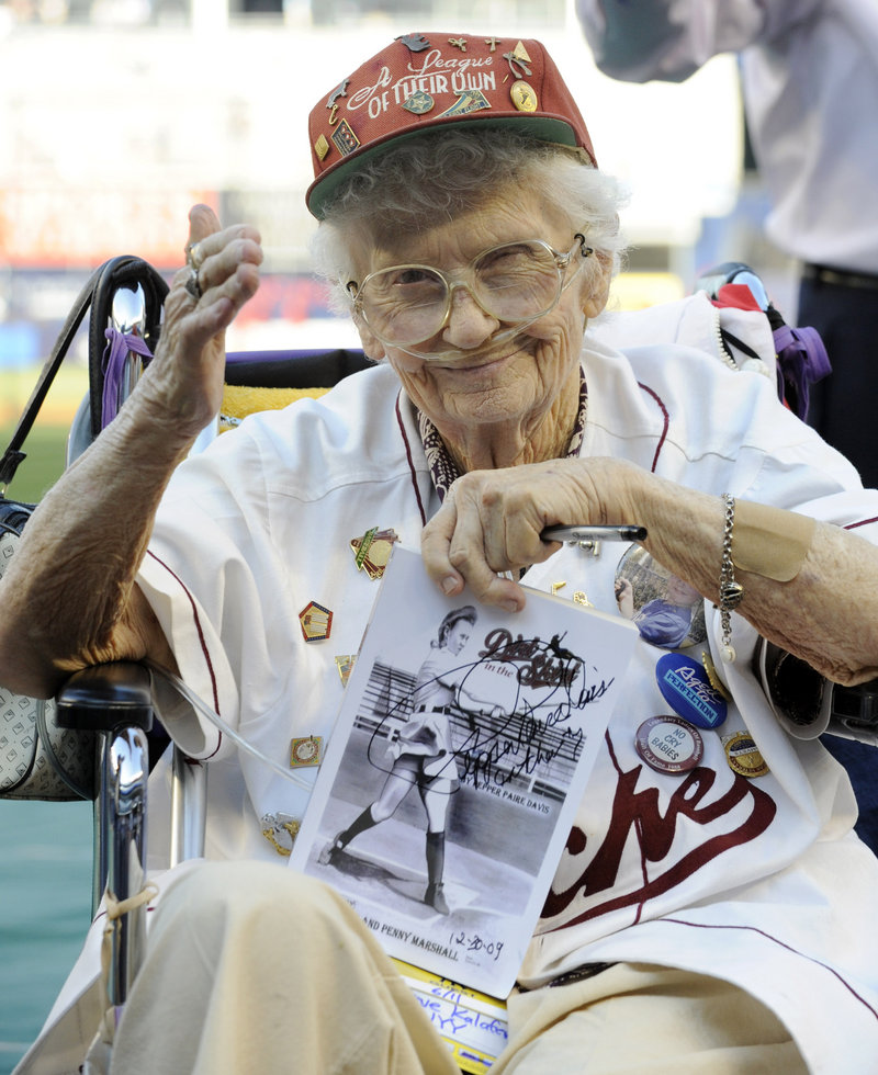 Lavone “Pepper” Paire Davis, a star of the All-American Girls Professional Baseball League in the 1940s and an inspiration for the movie “A League of Their Own,” has died in California.