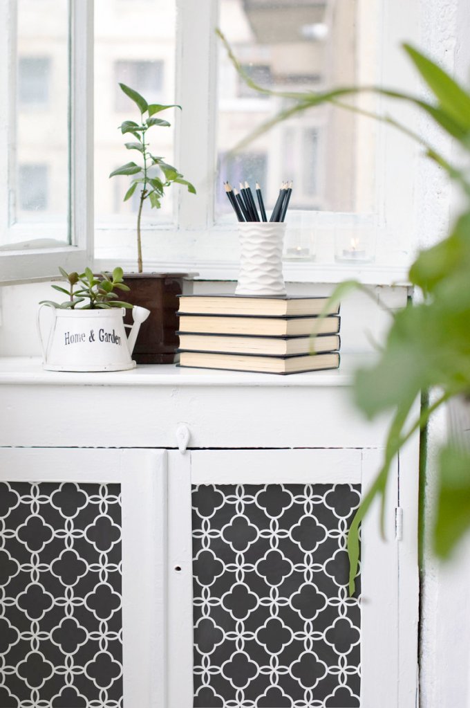 This Eastern Lattice Moroccan stencil adds interest to a piece of painted furniture. Stencil by Royal Design Studio.