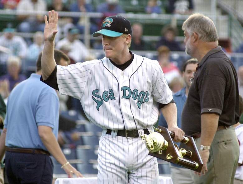 Staff Photo by John Ewing, Wed, Aug 29, 2001: Sea Dog second baseman Kevin Hooper waves his appreciation to the fans after being awarded the team's MVP trophy prior to Wednesday night's final home game of the season. John Ewing