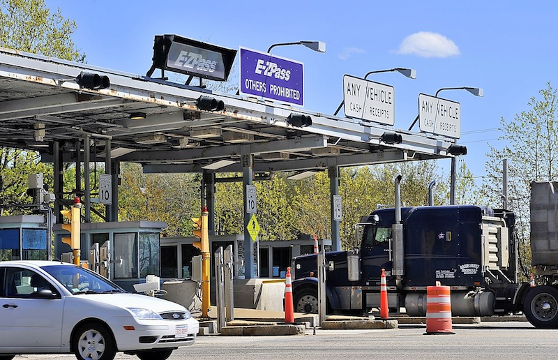 The Maine Turnpike Authority's directors voted unanimously Thursday to keep the current E-ZPass volume-based discount program indefinitely.