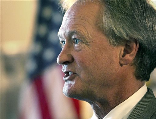 Following Rhode Island Gov. Lincoln Chafee's formal party switch Democrats will hold the governorships of 20 states, compared with 30 states with GOP governors.