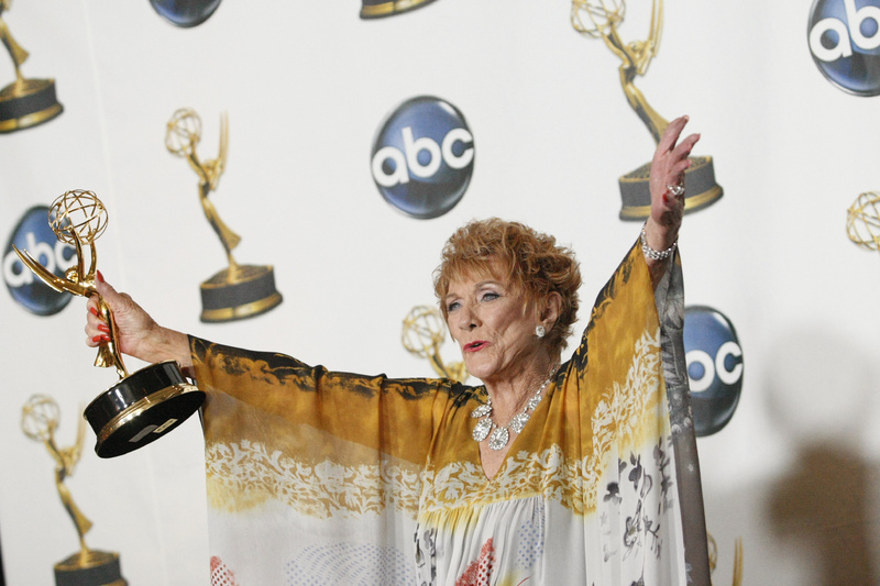 Jeanne Cooper poses with her award for outstanding lead actress in a drama series for her work on "The Young and the Restless" at the 35th annual Daytime Emmy Awards in 2008.