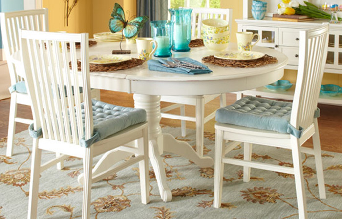 Pier 1 specializes in indoor and outdoor furniture, rugs, lamps and dinnerware.
