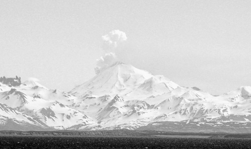 Alaska’s Pavlof Volcano emits a steam and ash plume, as seen Tuesday from the community of Cold Bay. The volcano is 625 miles southwest of Anchorage.
