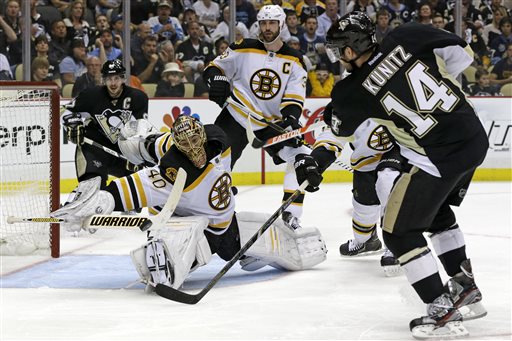 Pittsburgh Penguins' Chris Kunitz (14) can't get a shot past Boston Bruins goalie Tuukka Rask (40) in the second period of Game 1 of the Stanley Cup Eastern Conference finals in Pittsburgh Saturday.