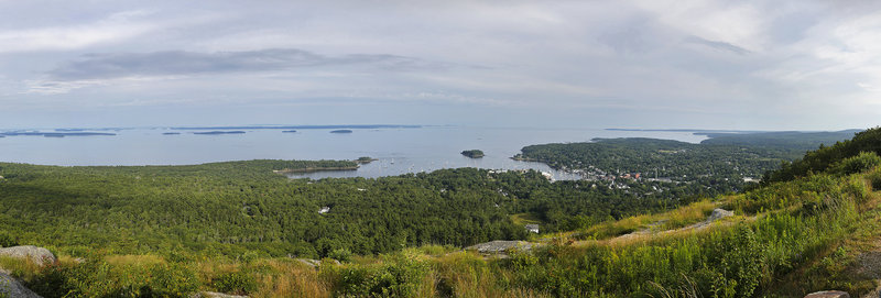 A late-afternoon panoramic view of Penobscot Bay from the top of Mount Battie may be what draws campers to Camden Hills, but so does the easy proximity to a trendy little coastal town with enough attractions to satisfy any taste.