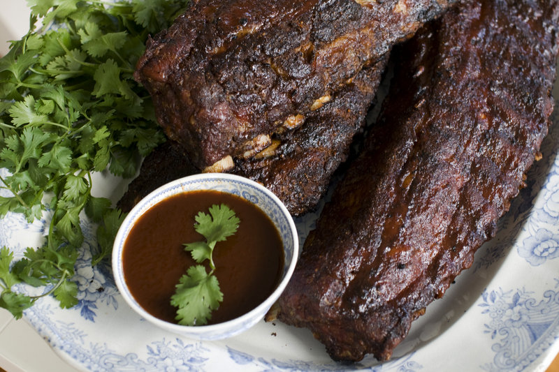 Bubba’s Bunch baby back ribs are named for a team that competed in a barbecue competition in Memphis. All that’s needed is a love of great barbecue and three ingredients – meaty baby back ribs, lemons and a rub.