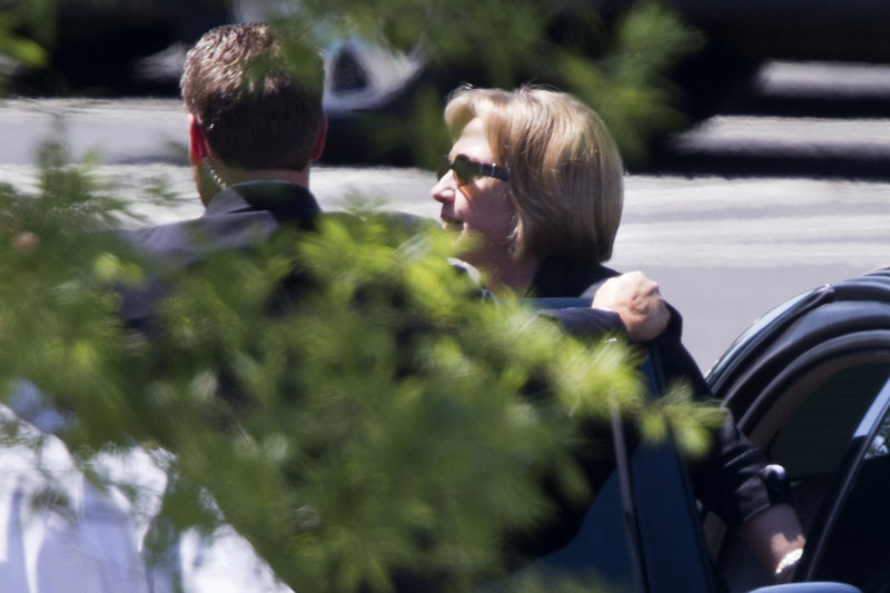 Hillary Clinton arrives at the White House on Monday to have lunch with President Obama.