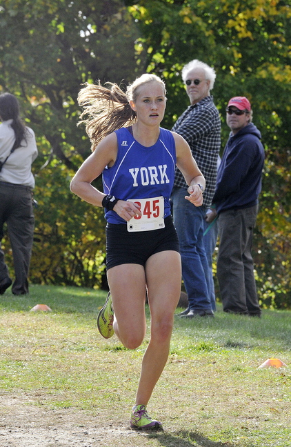 York’s Heather Evans heads toward victory in the girls’ race, with a winning time of 20:21.