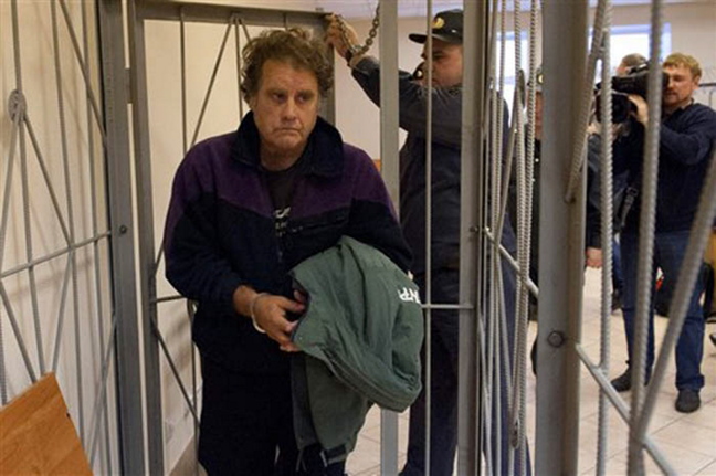 Activist and Arctic Sunrise Captain Peter Willcox arrives for his bail hearing at a court in Murmansk, Russia, on Oct. 14, 2013.