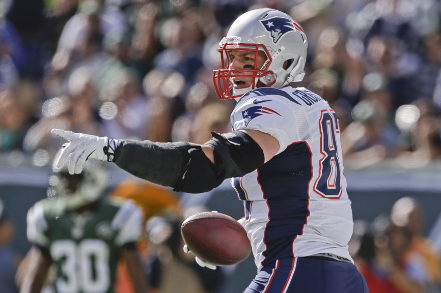 New England tight end Rob Gronkowski returned to action for the first time this year, catching eight passes – but he couldn’t hold on to one with 36 seconds left, as the Patriots had to settle for a tying field goal.