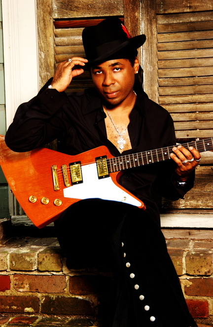 Chris Thomas King, a Grammy winner, will play blues at the Saco River Theatre in Buxton on Saturday.