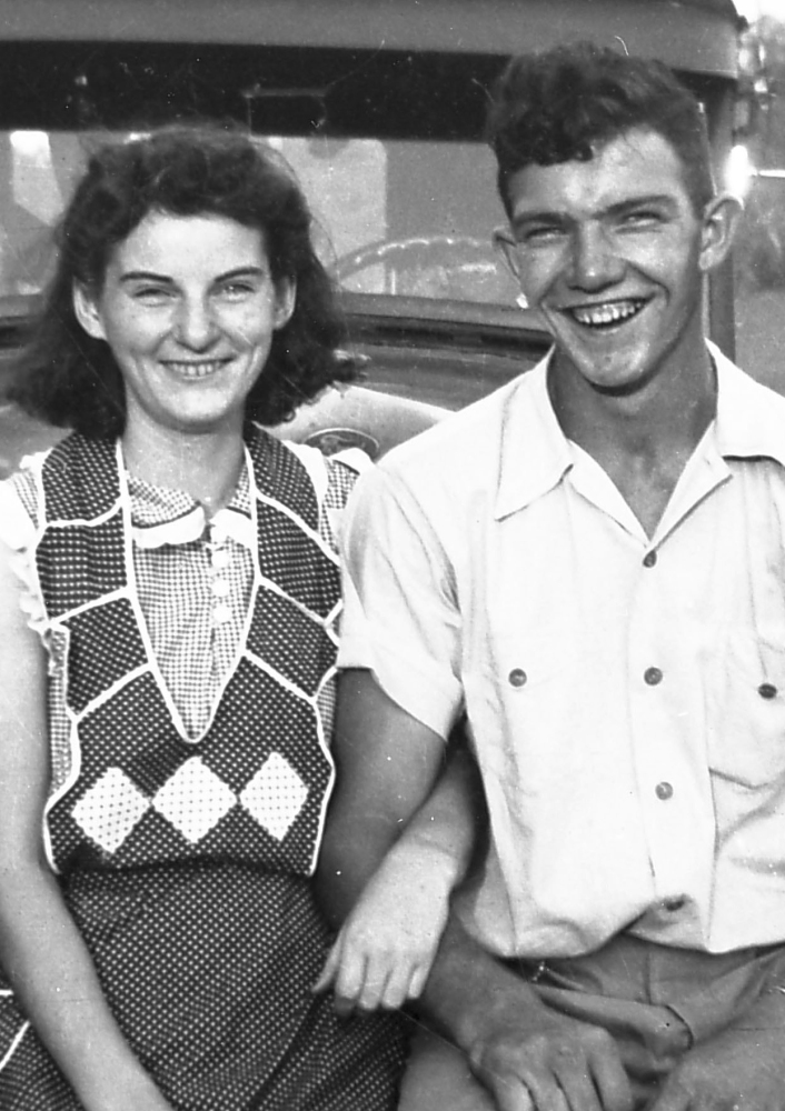 Helen and Kenneth Felumlee in September 1941. Married 70 years, they recently died 15 hours apart.