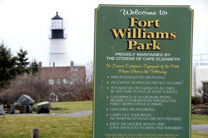 Anyone caught smoking cigarettes, cigars, pipes or e-cigarettes or using chewing tobacco in Fort Williams Park would be subject to a $250 fine if a proposal is approved.
