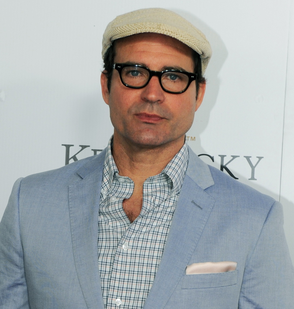 Jason Patric can petition for visitation with a boy he fathered through in vitro fertilization with an ex-girlfriend, a court rules.