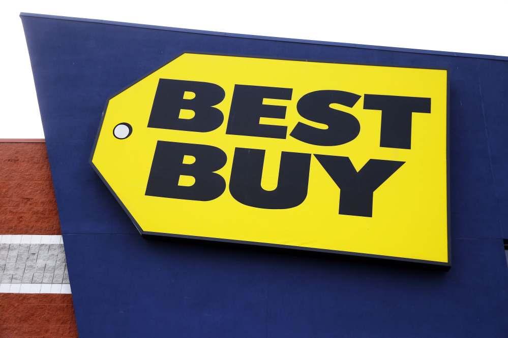 Best Buy and Sears on Thursday both blamed their weak quarterly results on the fact that shoppers aren’t shelling out for consumer electronics.