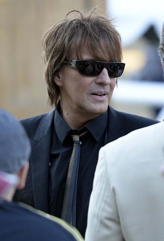 Guitarist Richie Sambora unveiled a new anti-drug song Tuesday at an event to raise awareness about heroin and painkiller abuse.