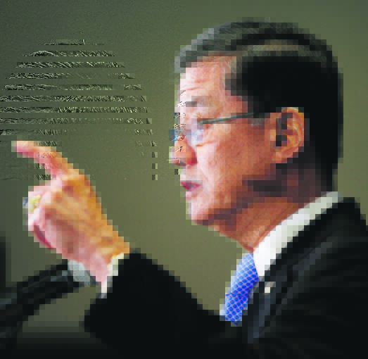 Eric Shinseki resigned as secretary of the Veterans Affairs Department on Friday. The Associated Press