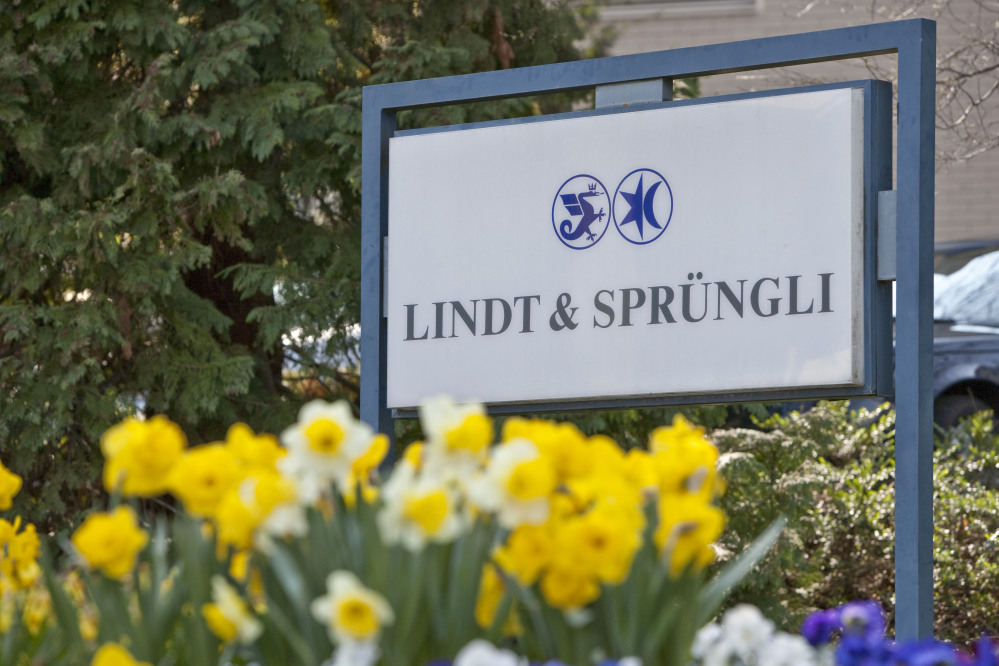 Swiss chocolate maker Lindt and Spruengli in Kilchberg, Switzerland, is buying U.S. manufacturer Russell Stover Candies Inc. for an undisclosed sum.