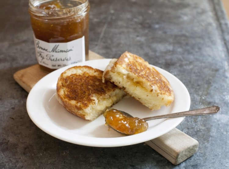 A grilled cheese made with Bonne Maman fig preserves.