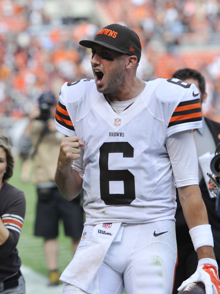 Cleveland Browns quarterback Brian Hoyer celebrates after a 26-24 win over the New Orleans Saints on Sunday in Cleveland. The Associated Press