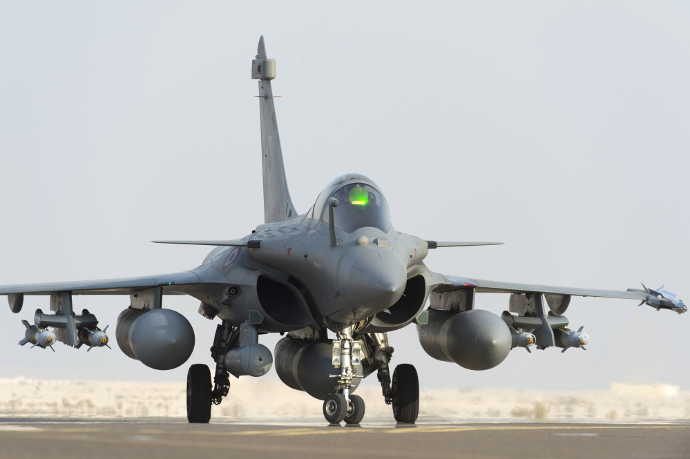 A French Rafale jet fighter landing in Al Dhafra base, UAE, after a strike in Iraq Friday.