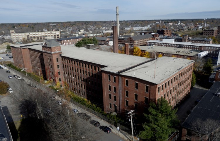 Plans to redevelop the Lincoln Mill , which was built in 1850, include 101 market-rate apartments, an 80-room boutique hotel with meeting spaces, a 150-seat restaurant, a higher-end 65-seat restaurant and a rooftop pool.