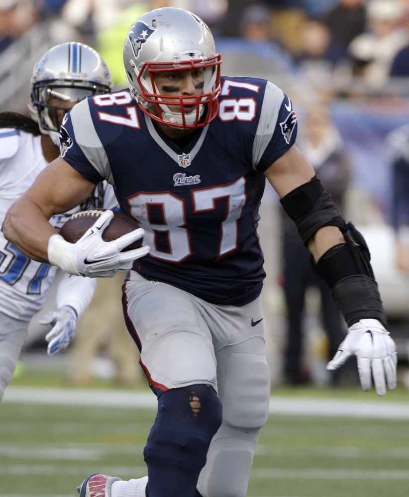 The question for the Green Bay Packers is whether to cover Rob Gronkowski with a safety or perhaps with a standout linebacker. It’s a question that numerous opponents have had with the New England Patriots.