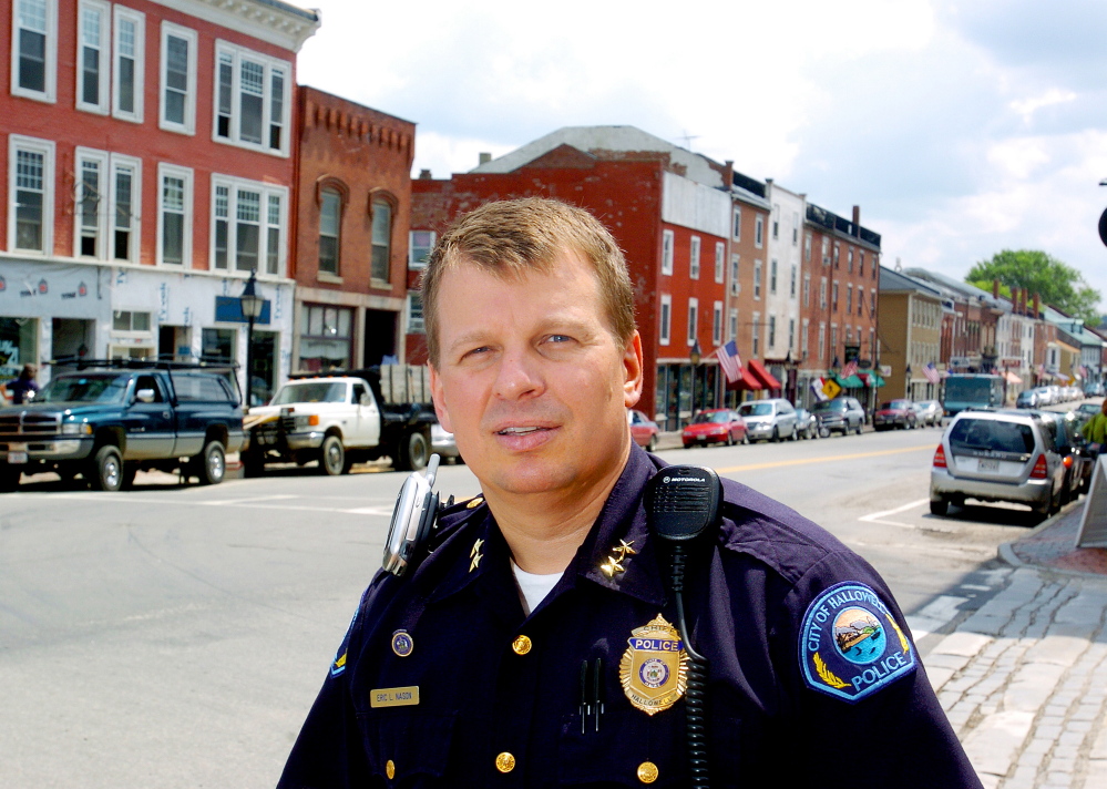 Hallowell Police Chief Eric Nason faced a friendly crowd on Monday, but councilors did not say if they will renew his job.