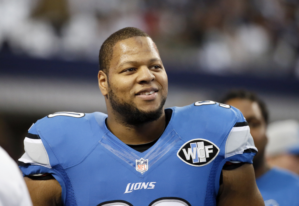 The Dolphins are privately optimistic they would seal a deal with All-Pro defensive tackle Ndamukong Suh shortly after free agency begins Tuesday.