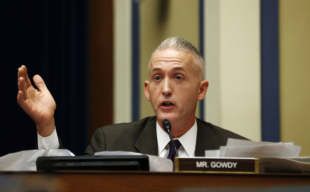 Today’s news pls. ..Representative Trey Gowdy (R-SC) questions U.S. Secret Service Director Julia Pierson during the House Oversight and Government Reform Committee hearing on “White House Perimeter Breach: New Concerns about the Secret Service” on Capitol Hill in Washington September 30, 2014. U.S. lawmakers scolded the head of the U.S. Secret Service on Tuesday over a security breach that allowed a knife-wielding intruder to run deep into the White House, and Director Julia Pierson promised them it would never happen again.  REUTERS/Kevin Lamarque  (UNITED STATES - Tags: POLITICS CRIME LAW) - RTR48DUK