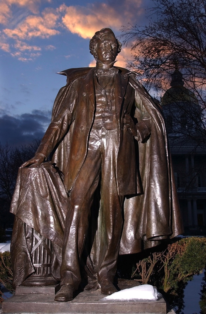 A statue of the nation’s 14th president, Franklin Pierce, sits on the Statehouse green in Concord, N.H. Pierce was elected before the state began holding the nation’s earliest presidential primary, in 1920, and no one from New Hampshire has been elected president since then.