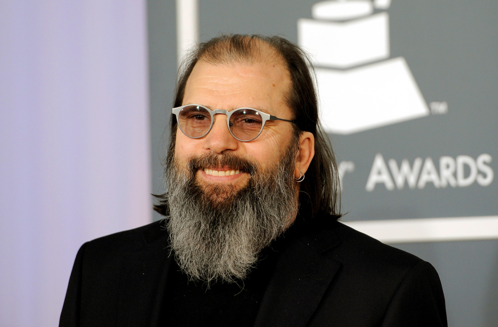 Steve Earle wrote his new song, “Mississippi It’s Time,” to urge the state to remove the Confederate battle emblem from its state flag.