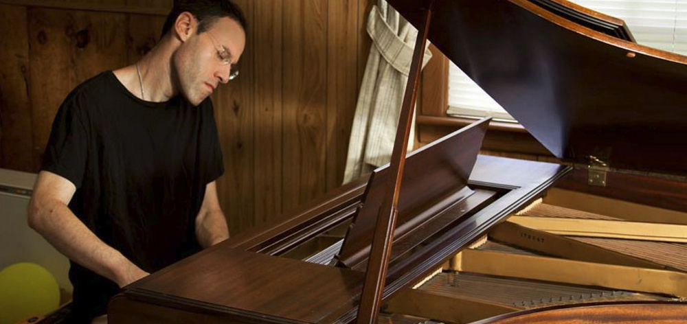 Pianist Jesse Feinberg will perform a benefit concert at 3 p.m. Saturday at the Unitarian Universalist Church of Brunswick.