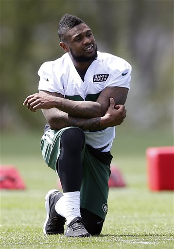 New York Jets running back Stevan Ridley, shown at a voluntary minicamp in April, has been working toward his comeback for a year. On Wednesday, he took his first full practice since his injury. The Associated Press