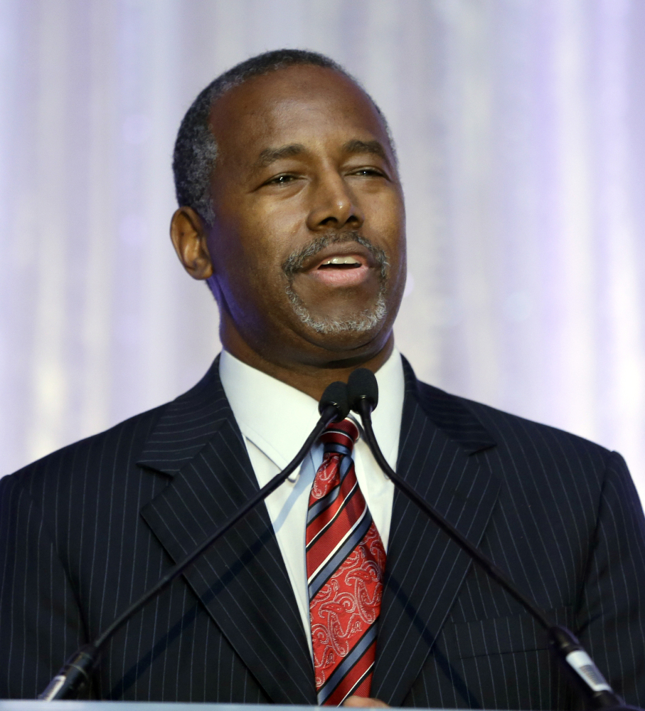 Republican presidential candidate Ben Carson traveled to Puerto Rico on Sunday to support the U.S. territory becoming the 51st state, saying that would strengthen the United States.